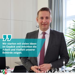 Regierungspräsident Schürmann freut sich über die neuen Socialmedia-Kanäle.